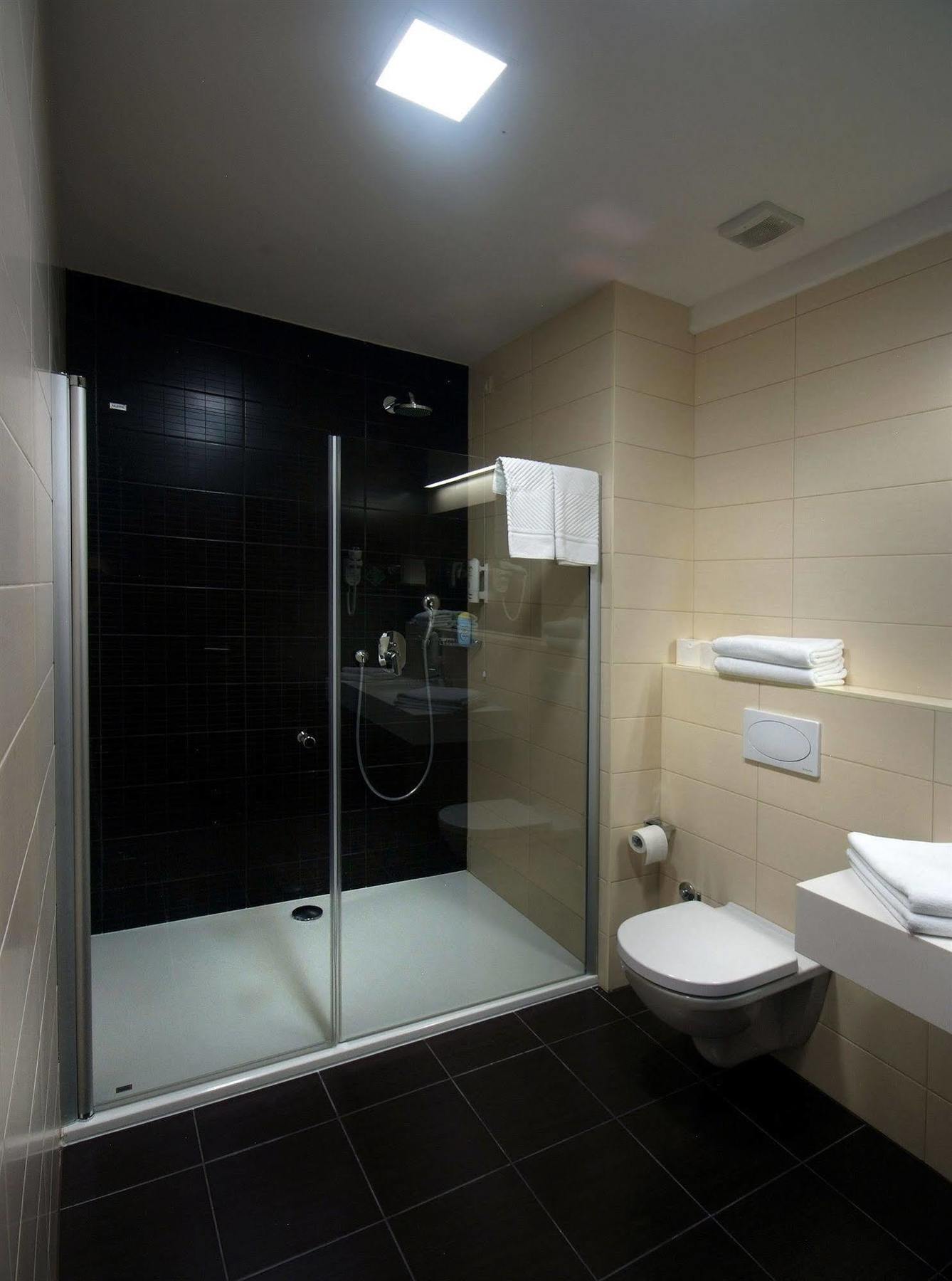 Hotel Park Doboj Extérieur photo